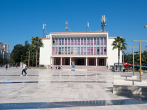 Teatern, Dürres