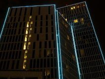 Metropolis by light